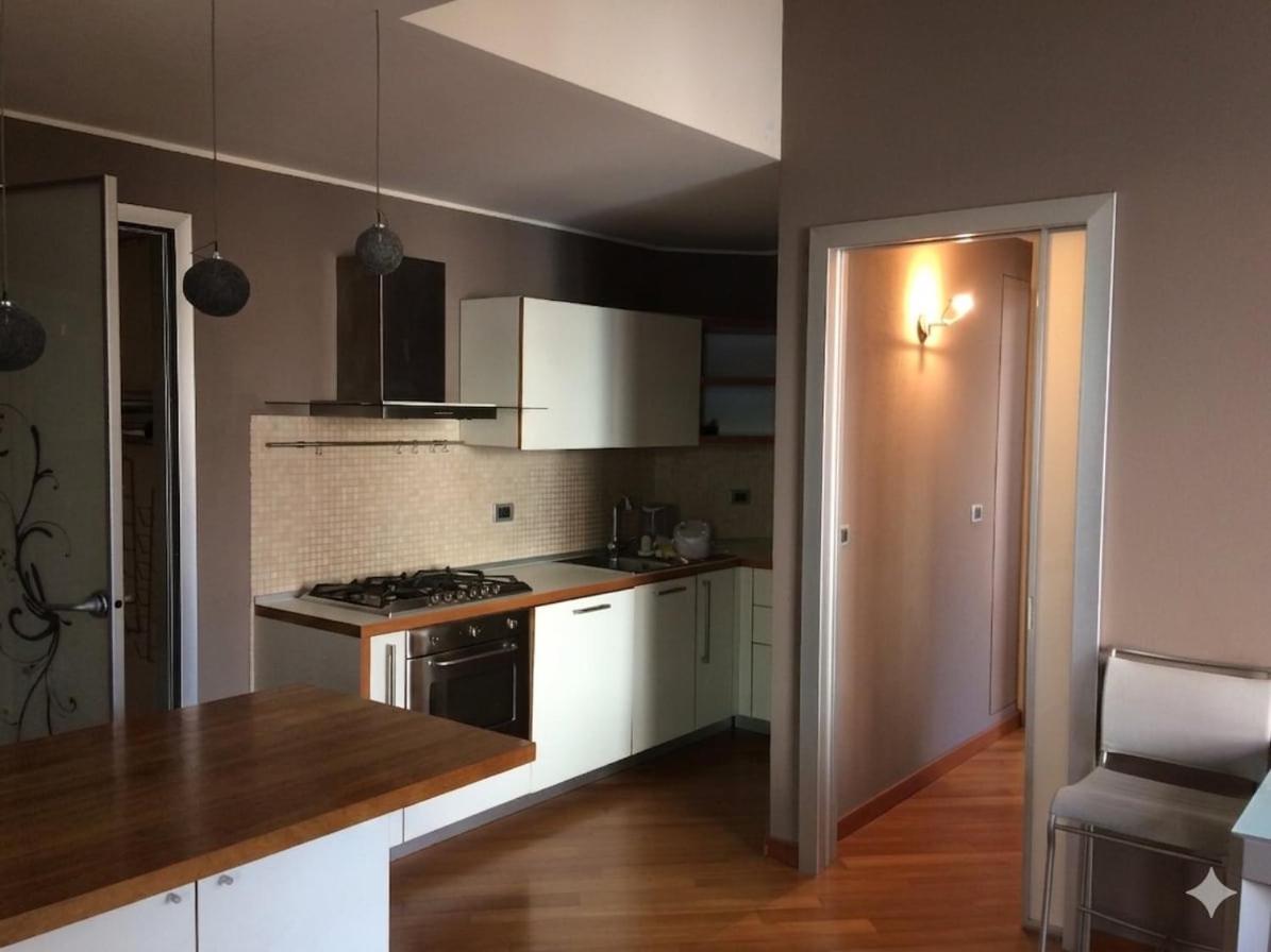 Appartamento in zona tranquilla vicino al mare - Chambres d'hôtes Albisola Superiore