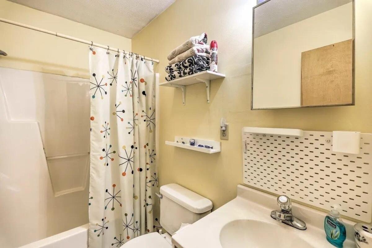 Arrowhead Lake family chalet beach access - B&B Thornhurst