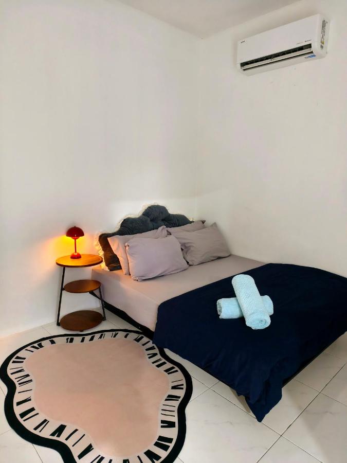 Wazni Homestay belakang HSB 3 airconds - Bed and Breakfast Alor Setar
