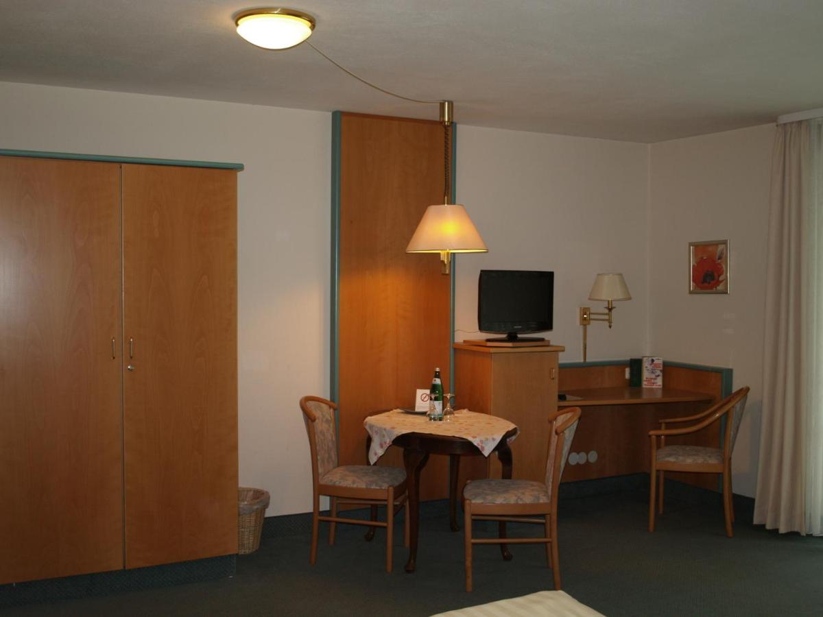 Apartment (1 Adult) with Balcony