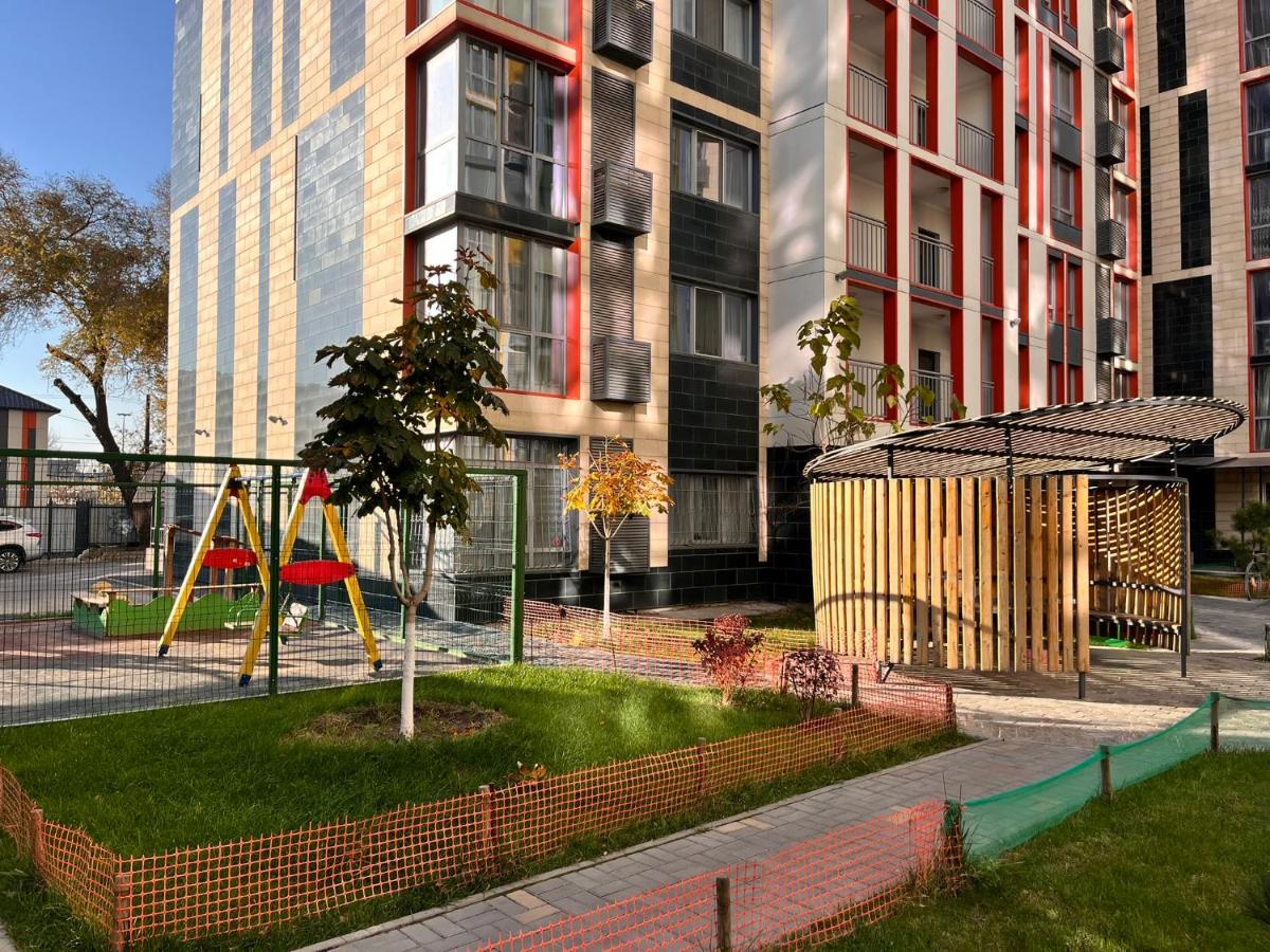 Raimbek1 Residence 1br next to metro & drinking water as a gift - Ferienwohnung Almaty