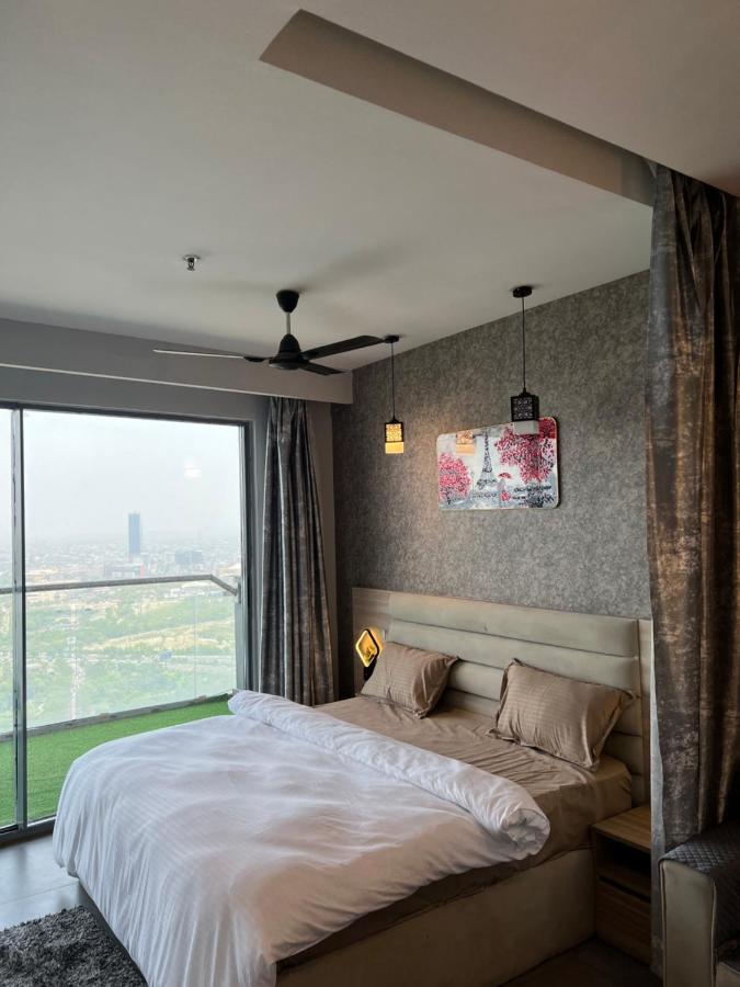 Luxurystay-supernova - B&B Nueva Delhi