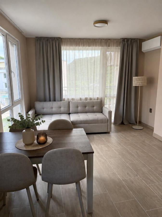 Апартамент Marina - Ferienwohnung Kawarna