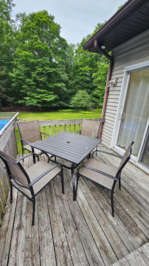 The Lake and Mountain Retreat - B&B Lakeville