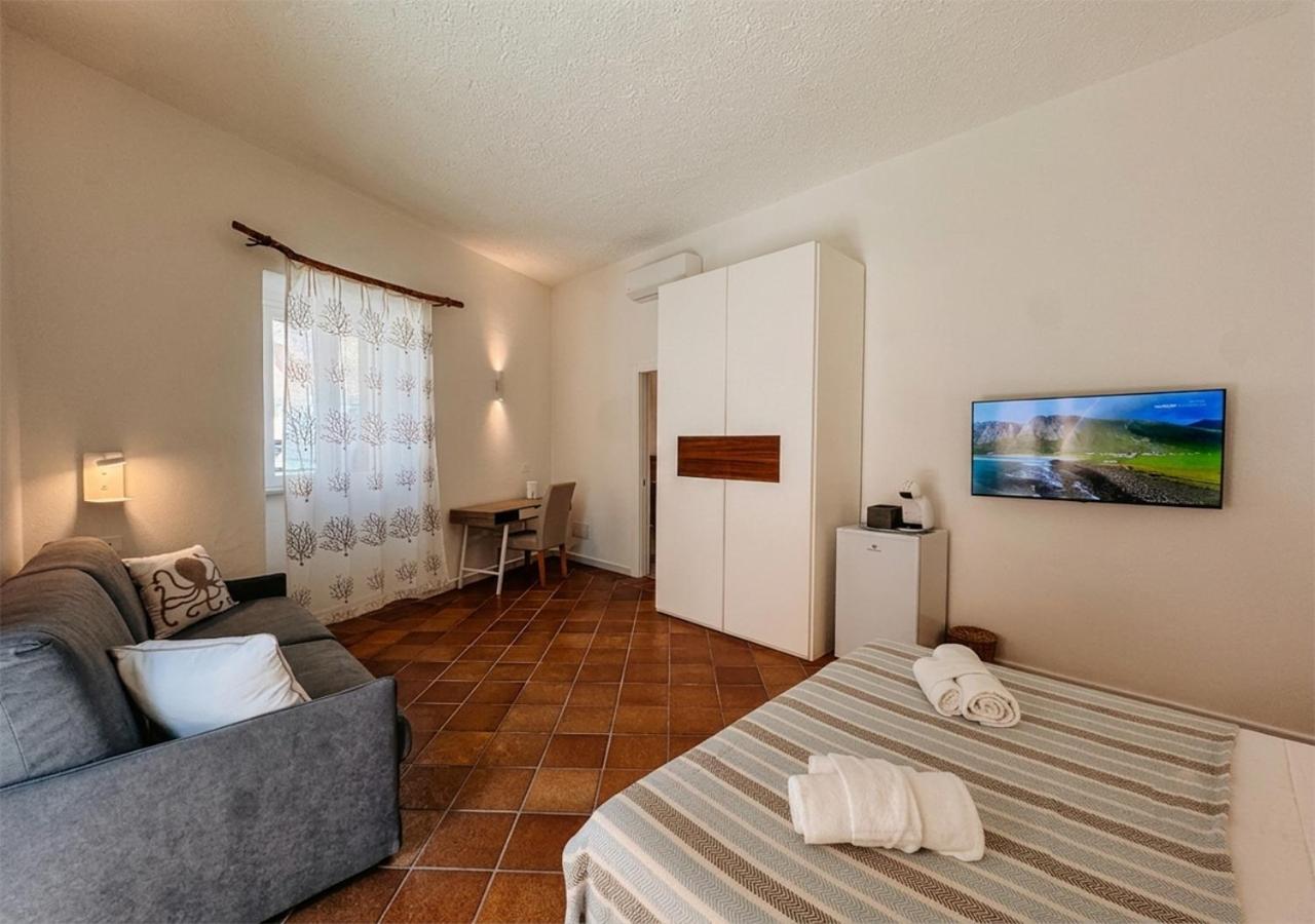 Isuleddu Room & Stairs - Ferienwohnung La Maddalena