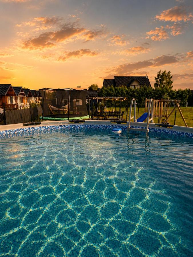 NicePlace4You Familien-Ferienhäuser an der polnischen Ostsee mit Pool - B&B Dobiesławiec