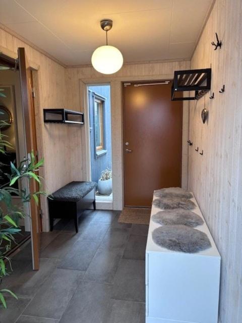 Modern townhouse, large terrace in a prime sunny location - B&B Halmstad