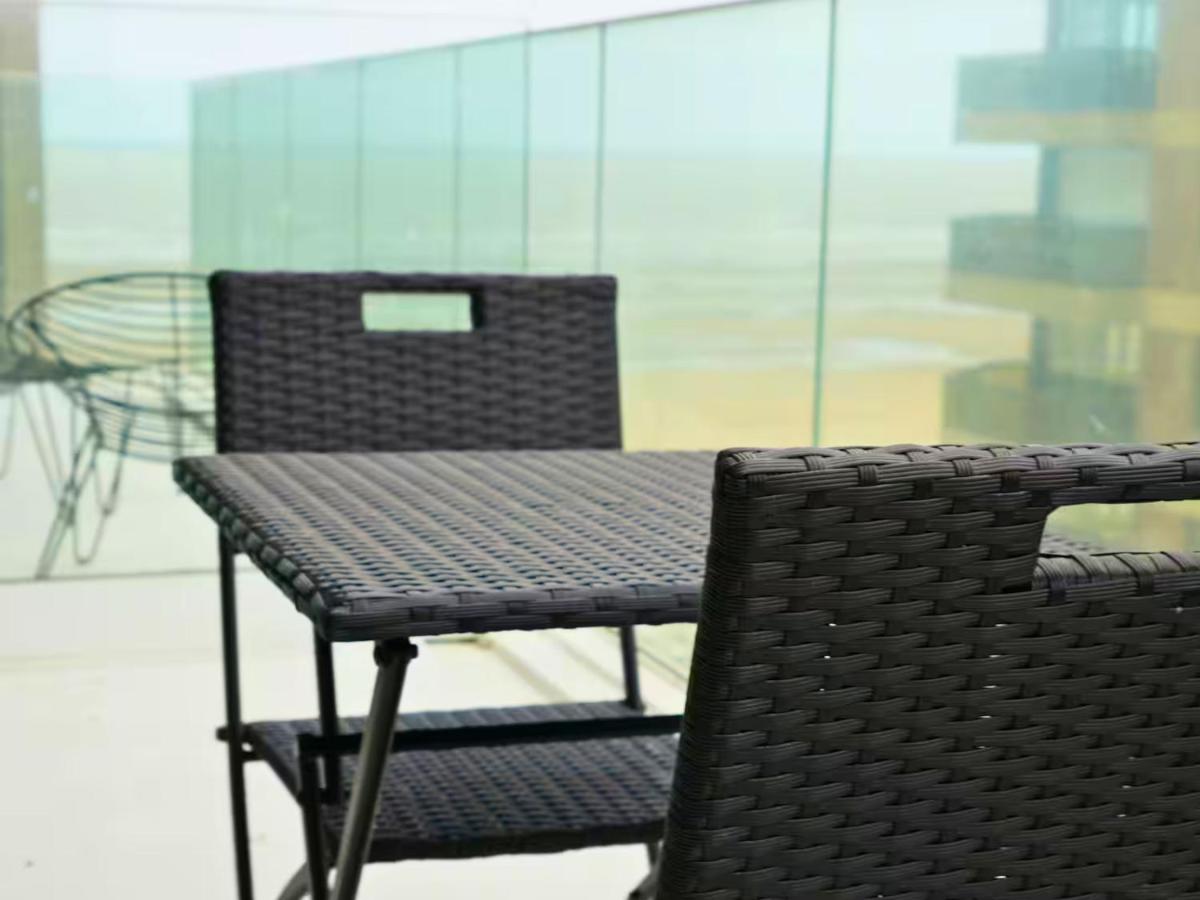 La Résidence - Penthouse vue mer - Idéal couples & amis - Plage 1min - 4 terrasses - Parking privé gratuit - Tram 2min à pied - Chambres d'hôtes Coxyde
