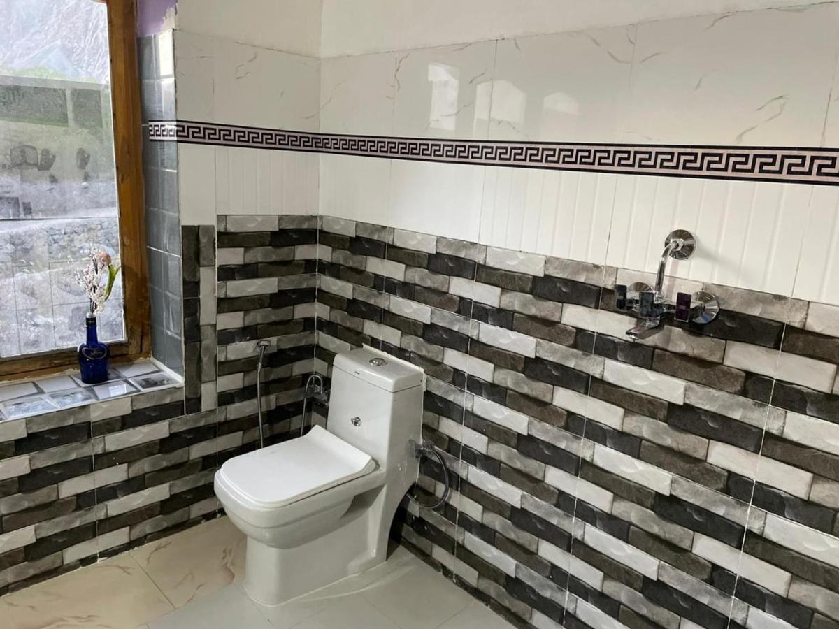 COZY VILLA HOMESTAY NEAR TO SAICHEN GLACIER b - B&B Nabar
