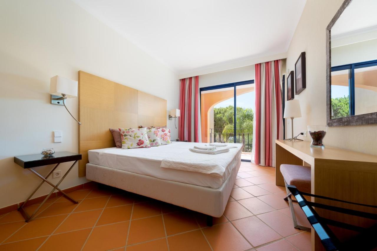 AL - Apartamento Vila Sol F5 AH - B&B Quarteira