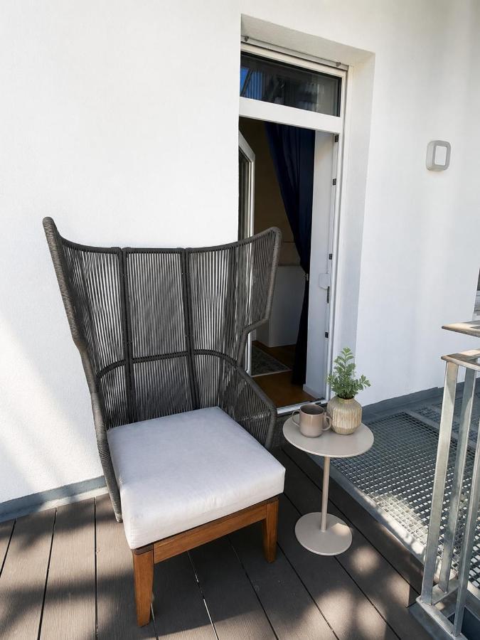 Luxury Balcony Apartment in Wiesbaden City Center - Chambres d'hôtes Wiesbaden