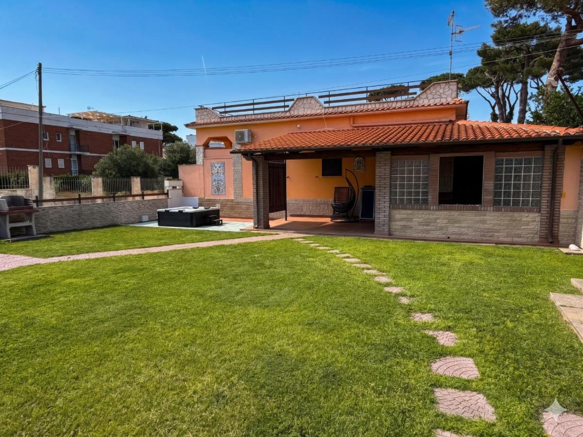 'Villa Vènere Deluxe' 50mt Sea-Jacuzzi-Free Parking-Garden - Chambres d'hôtes Terracina