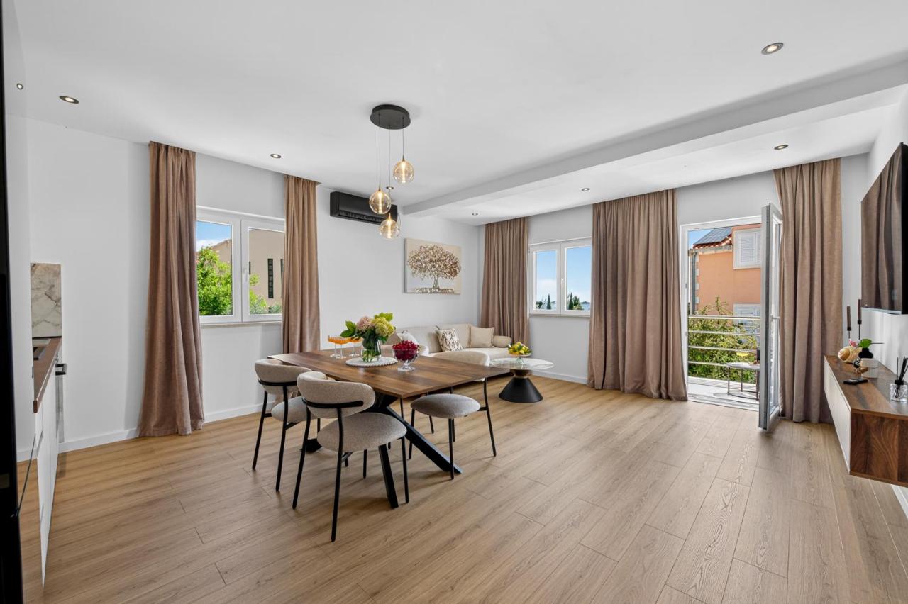 Apartment Iva - Bed and Breakfast Mlini