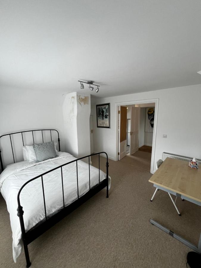 Hill House Apartment - Bed and Breakfast Shaftesbury