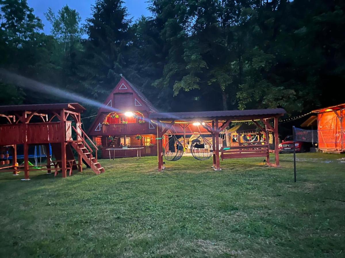 Cabana Paltini - B&B Costești