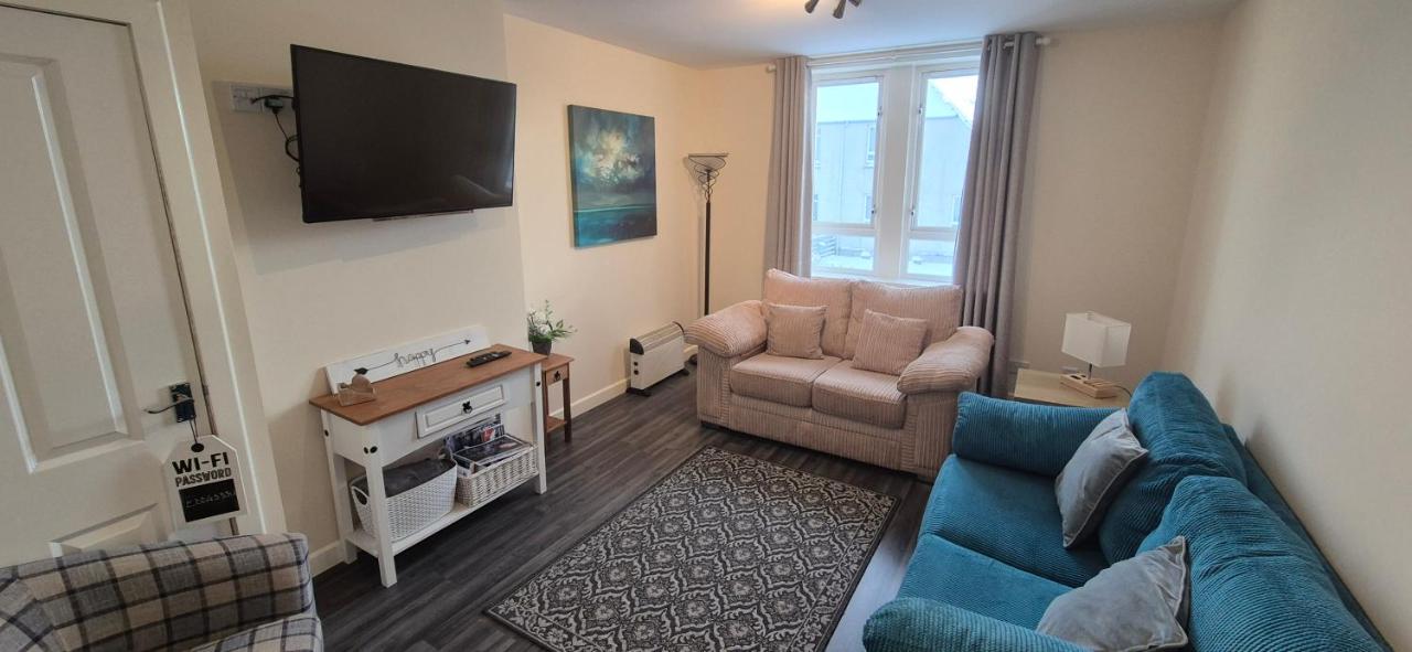 Flat 21 - 1st floor - Westview Terrace, Stornoway - B&B Stornoway