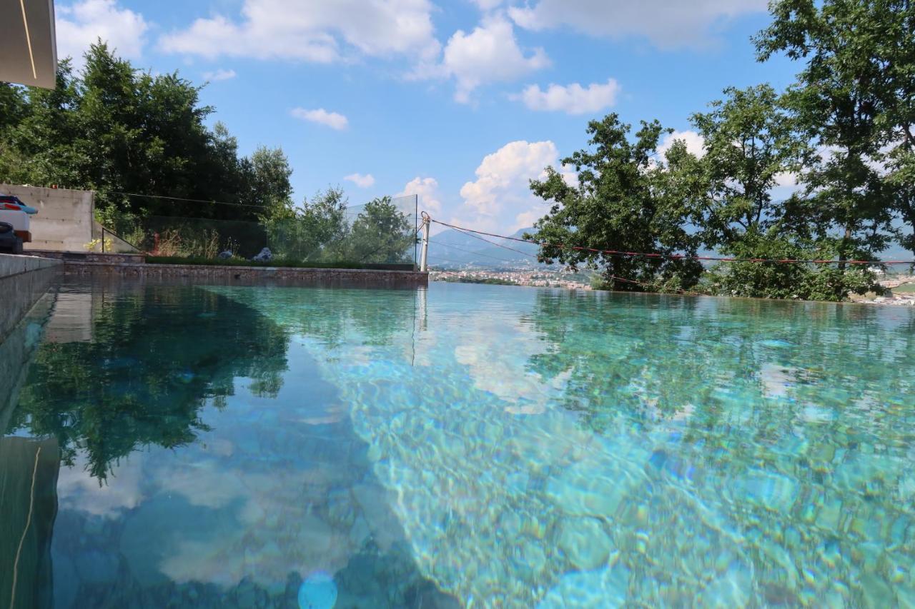 Panorama Hill Villa TEG - Chambres d'hôtes Tirana