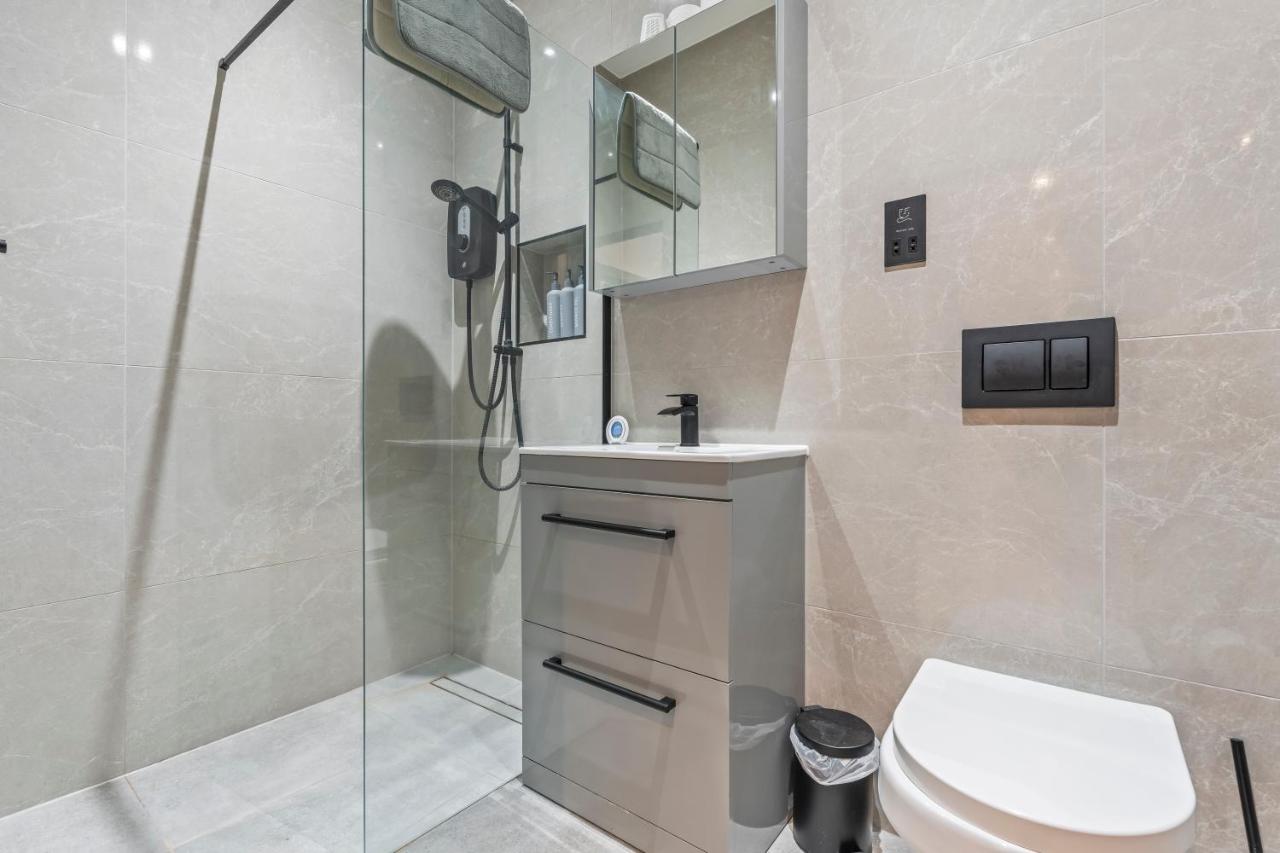 High Luxury London Stay 30 Mins to Camden & Central - Chambres d'hôtes Finchley