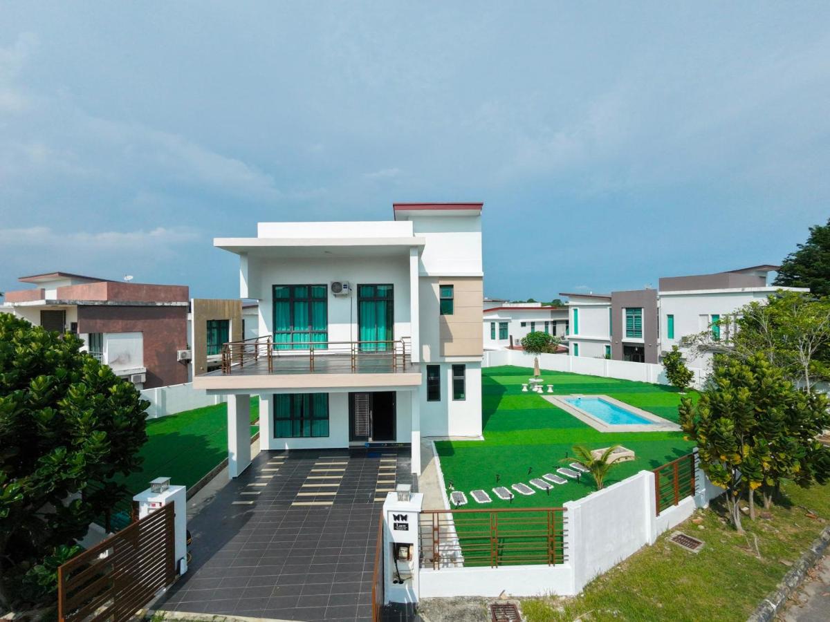Malacca ayer keroh villa 2storey ,16pax ktv pool & pool table melaka - Bed and Breakfast Malakka