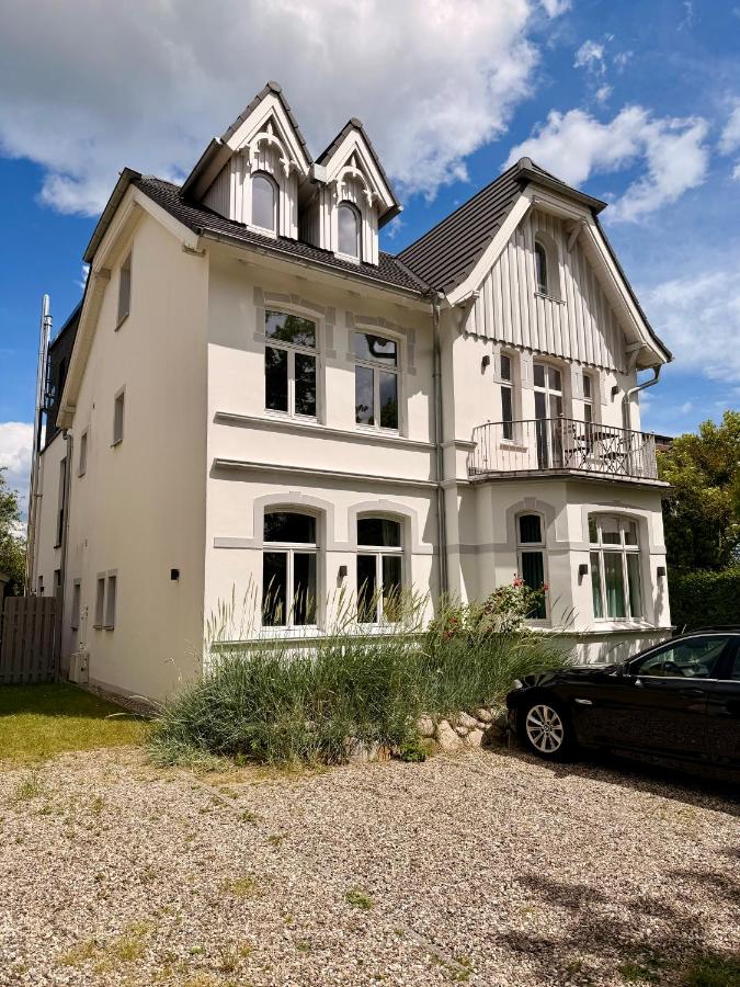 Lilla Villa - Pá stranden - - B&B Kellenhusen