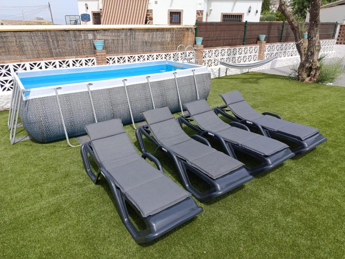 Villa Alegría Piscina Privada, Cerca del Aeropuerto y las Playas de la Costa del Sol - Chambres d'hôtes Alhaurín de la Torre