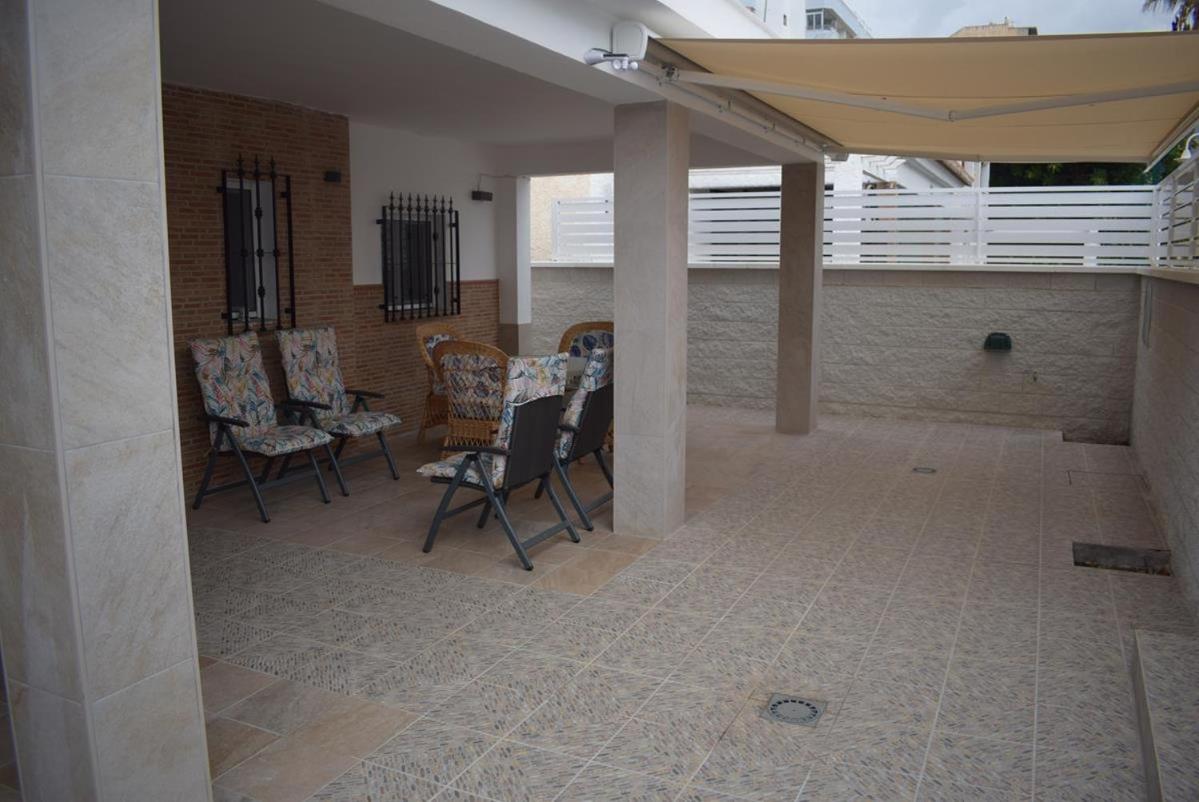 Casa unifamiliar a 10 pasos de la arena con parking - Ferienwohnung Almuñécar