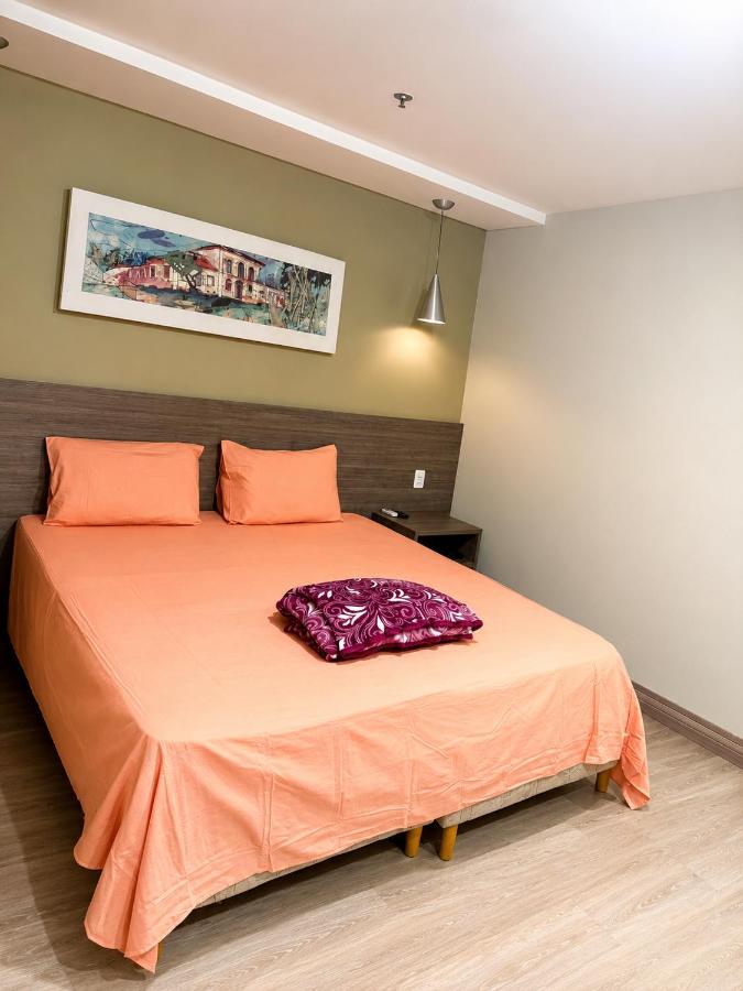 Acomodacao com vista, recepcao, garagem e prox Shop Nova Iguacu - B&B Nova Iguaçu