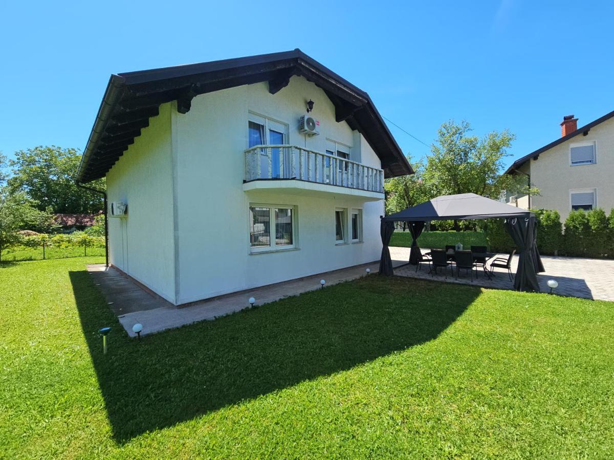 Villa Aylin - B&B Bihać