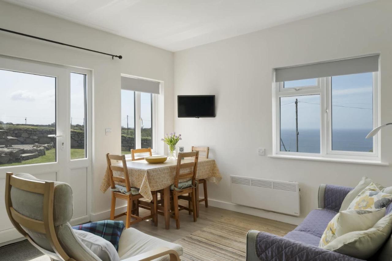 Clifftop Home Panoramic Sea View Garden Parking - B&B Sennen