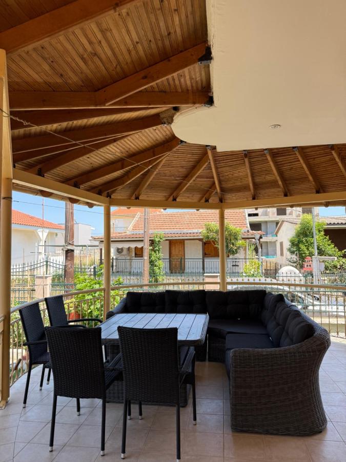 Raffis villa - B&B Ofrínion