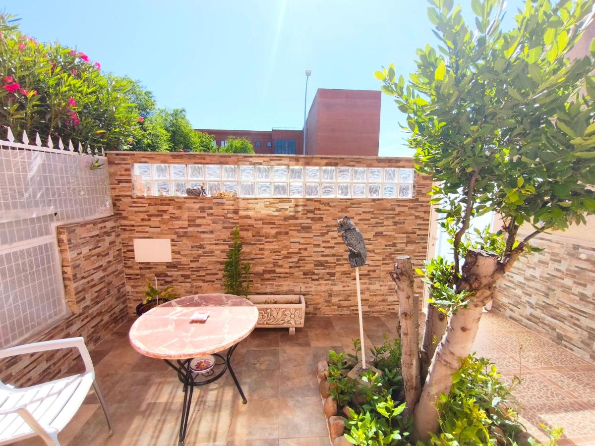 Adosado a 5 km de Salamanca - B&B Santa Marta de Tormes