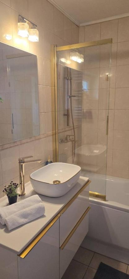 Skrajna 18 - B&B Gdynia