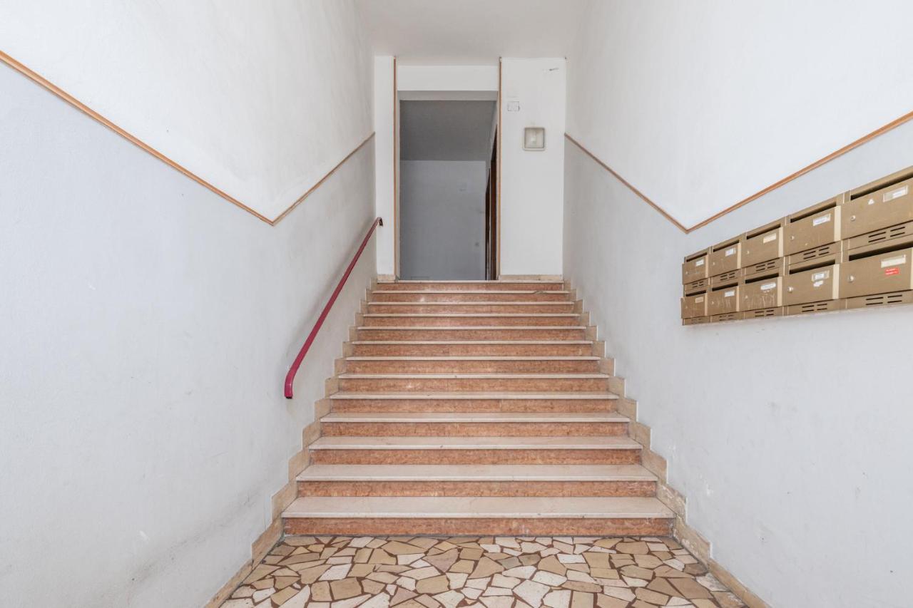 Rentwin-Poerio Apartment - Ferienwohnung Pisa