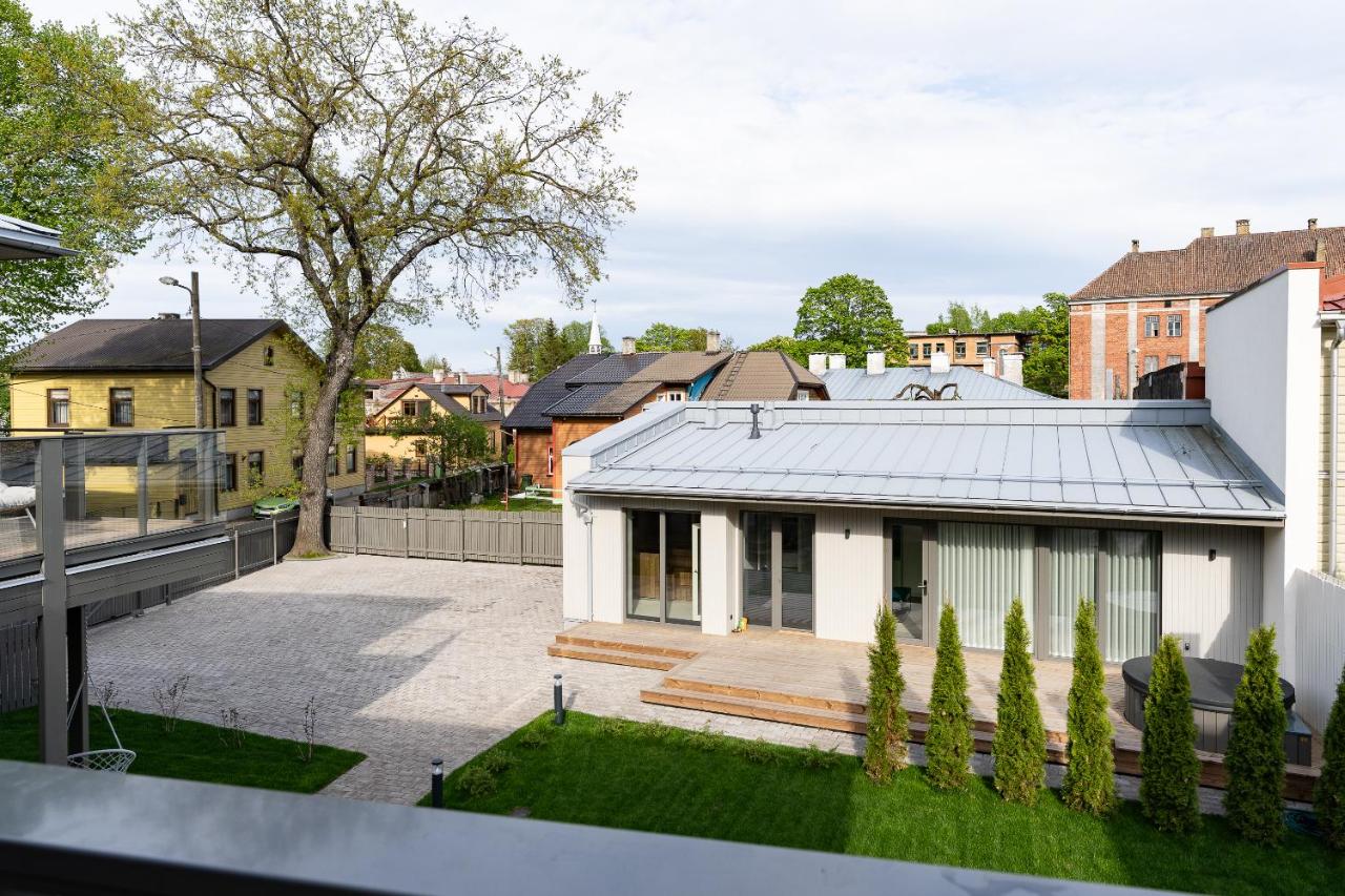 Melorell Boutique Sauna Suite with Outdoor Hot Tub - Ferienwohnung Pernau