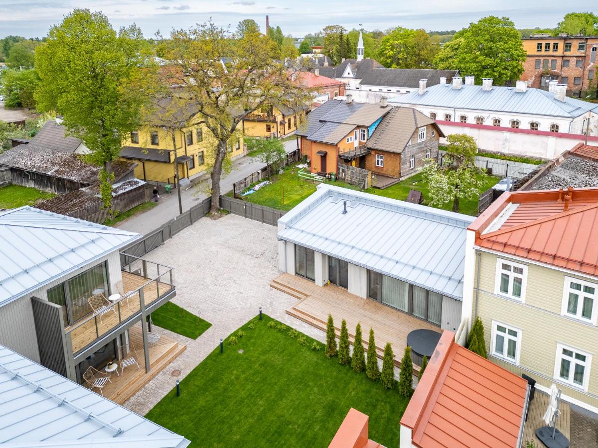 Melorell Boutique Sauna Suite with Outdoor Hot Tub - Ferienwohnung Pernau