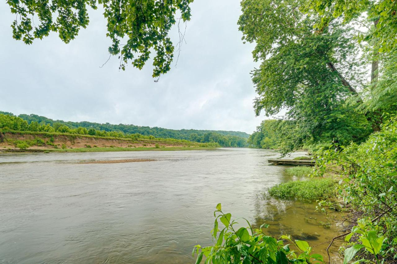 Riverfront Retreat 7 Miles From Ft Leonard Wood - Bed and Breakfast Dixon