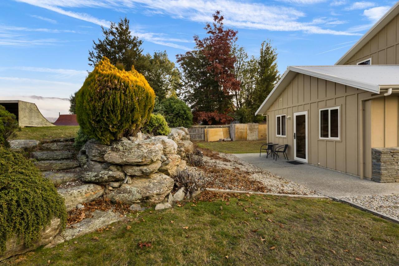Studio Getaway | Walk to Mt Iron & Wanaka Town - B&B Wanaka