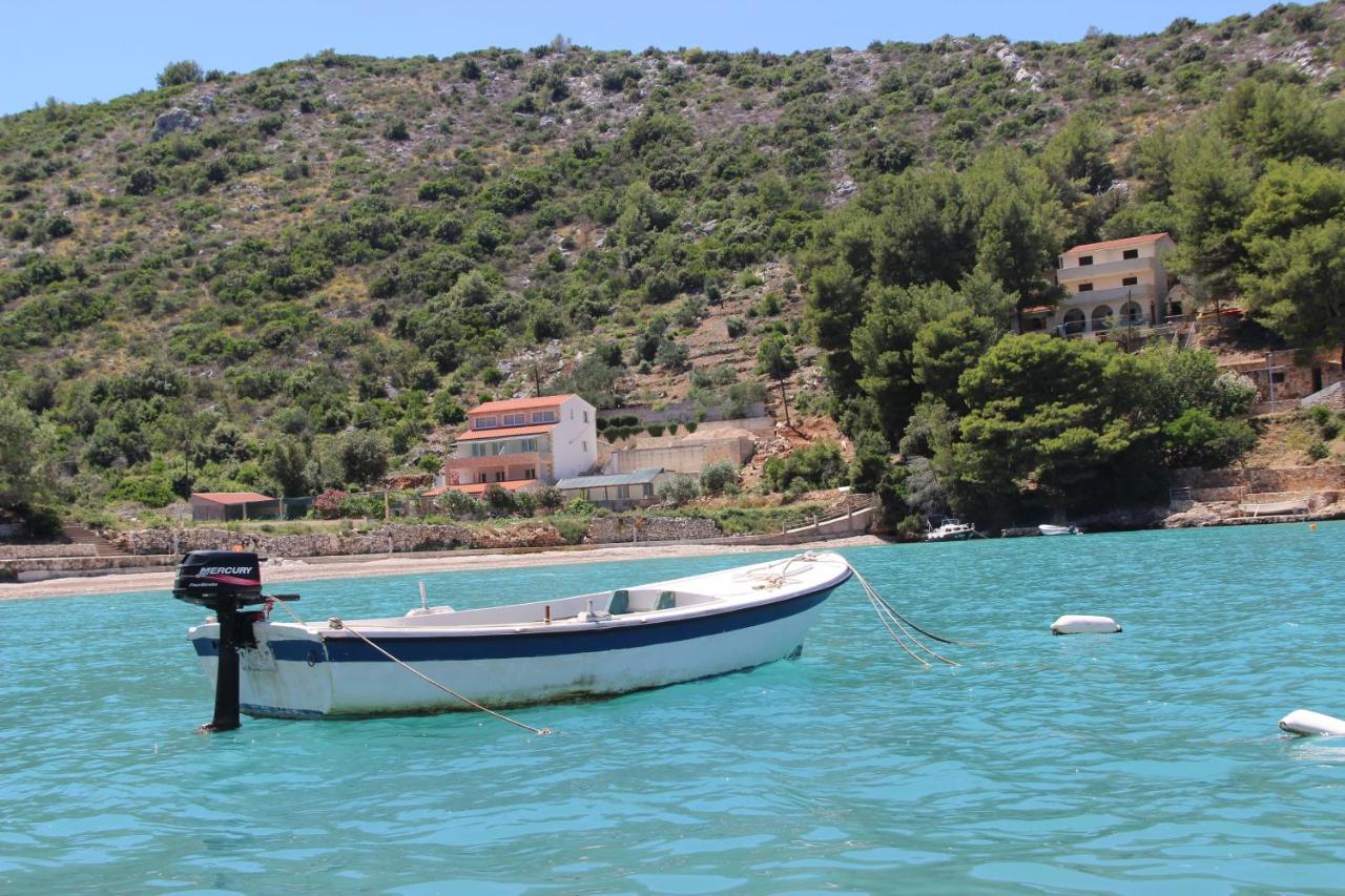 Apartments by the sea Cove Prana - Prapatna, Hvar - 5704 - B&B Gelsa