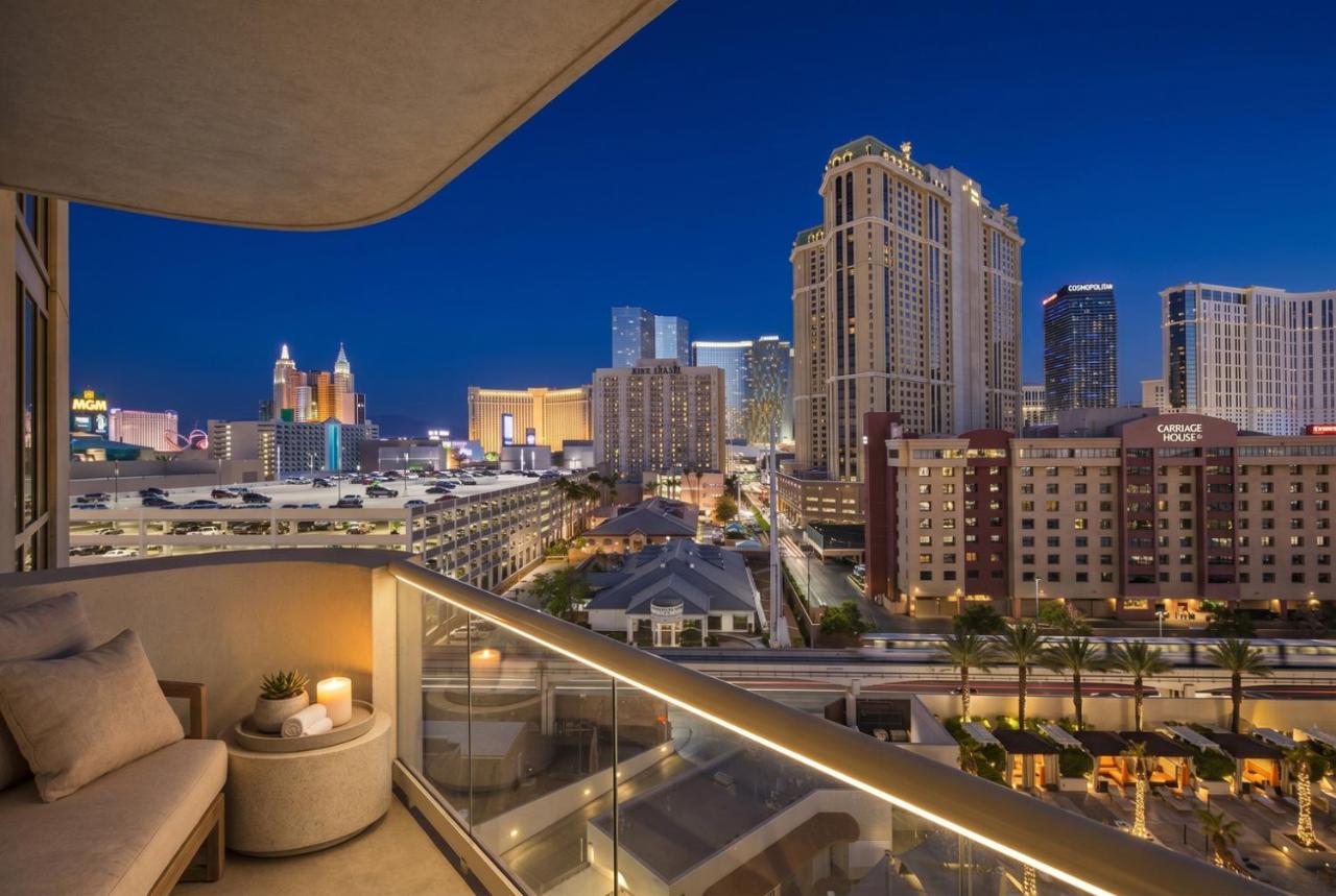 7th-Floor 1BR Suite, MGM Signature Strip Balcony, No Resort Fee - Chambres d'hôtes Las Vegas