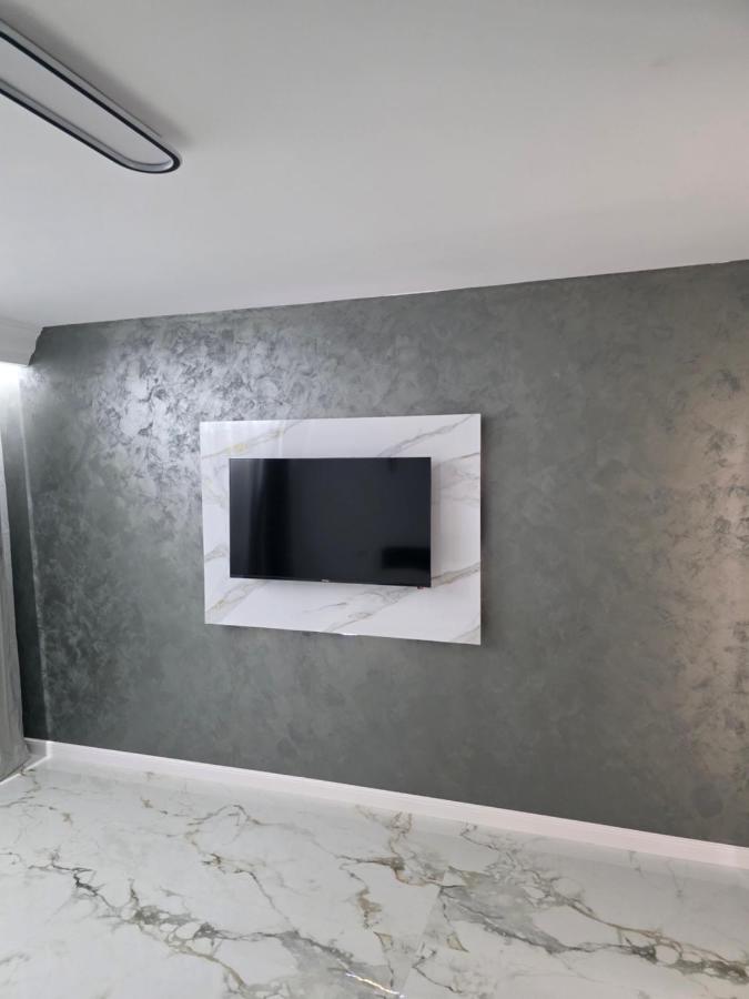Sky deluxe apartment - B&B Giurgiu