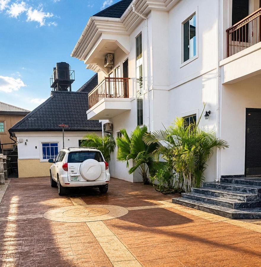 Coal City Air B and B 5 Mins to Airport And Shoprite - Chambres d'hôtes Enugu