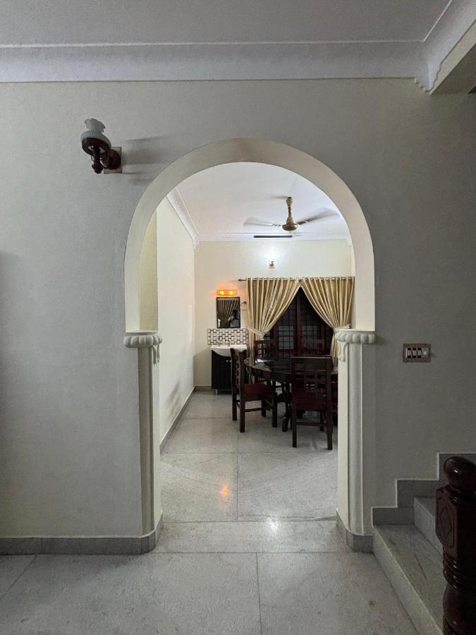 Stay at Renovated Home at DBRA-61 Don Bosco Cross Road Vaduthala Ernakulam - Ferienwohnung Kochi