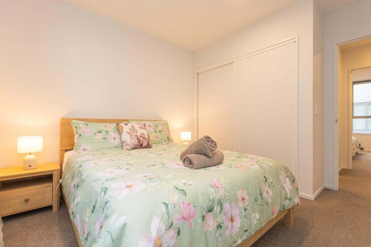 Stadium Stay l 2 bed 2 bath l Sleeps 6 I Parking - Chambres d'hôtes Christchurch
