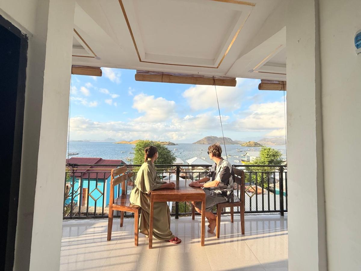 Dua Putri Komodo Homestay - B&B Komodo