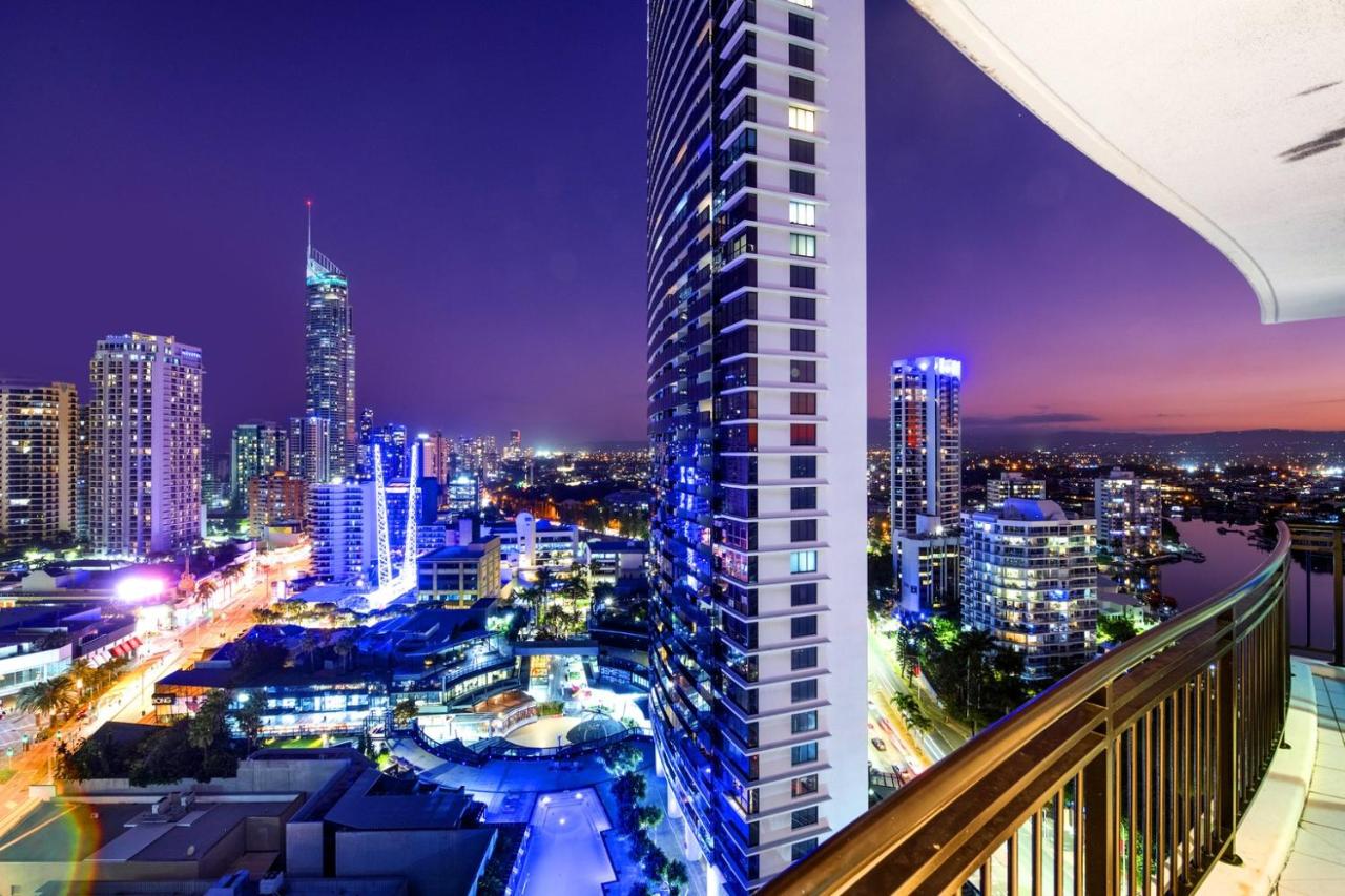 2 Bedroom 1 Bathroom City View Apartment - Level 18