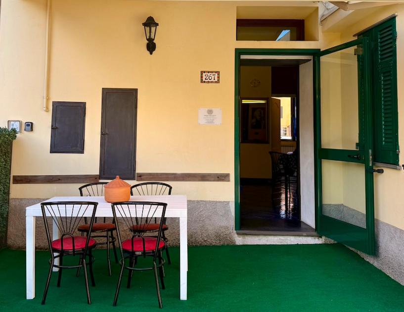 Casa con Cortile, Barbecue e Parcheggio Privato - Chambres d'hôtes Sestri Levante