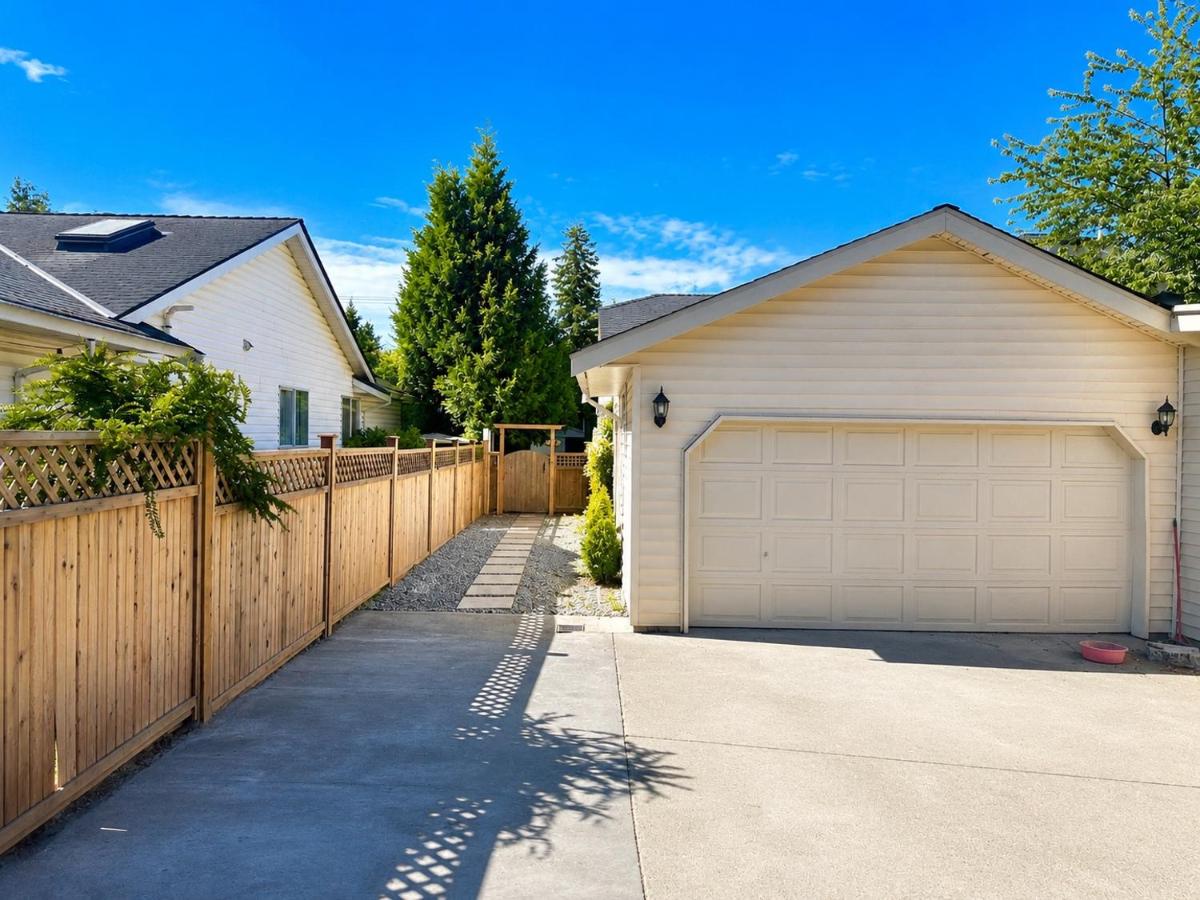 Spacious Family-Friendly 3BR Suite Near White Rock Beach - Ferienwohnung Surrey