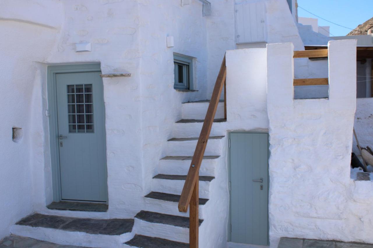 NeSi Cycladic Living - Chambres d'hôtes Áno Sýros
