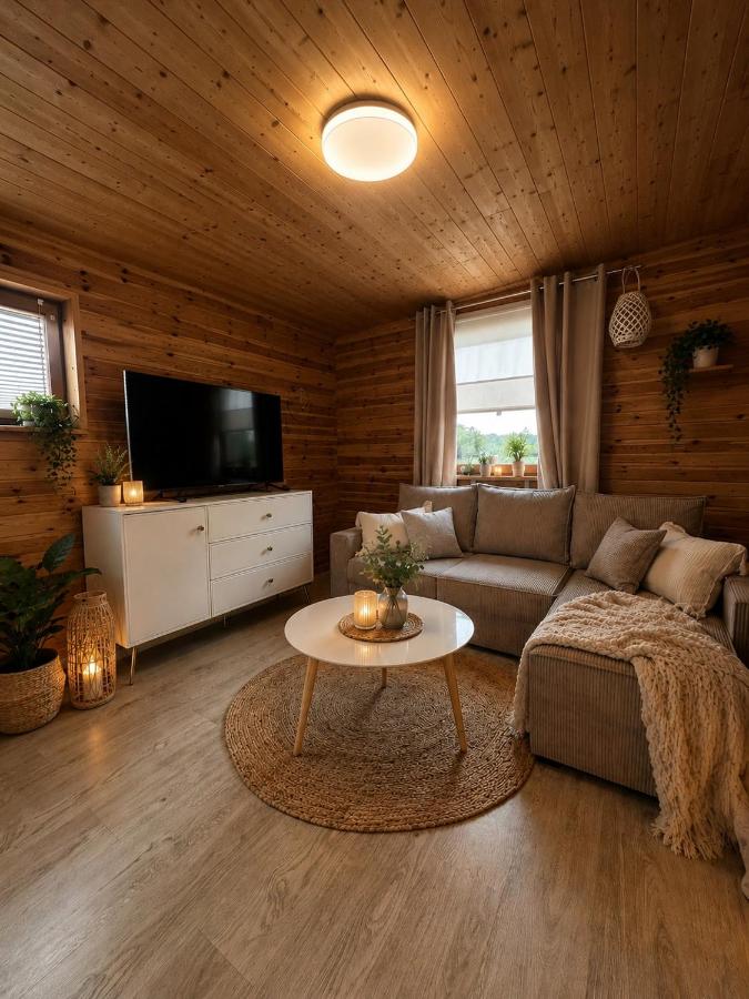 Mazurski domek przy jeziorze Roś - B&B Szczechy Małe