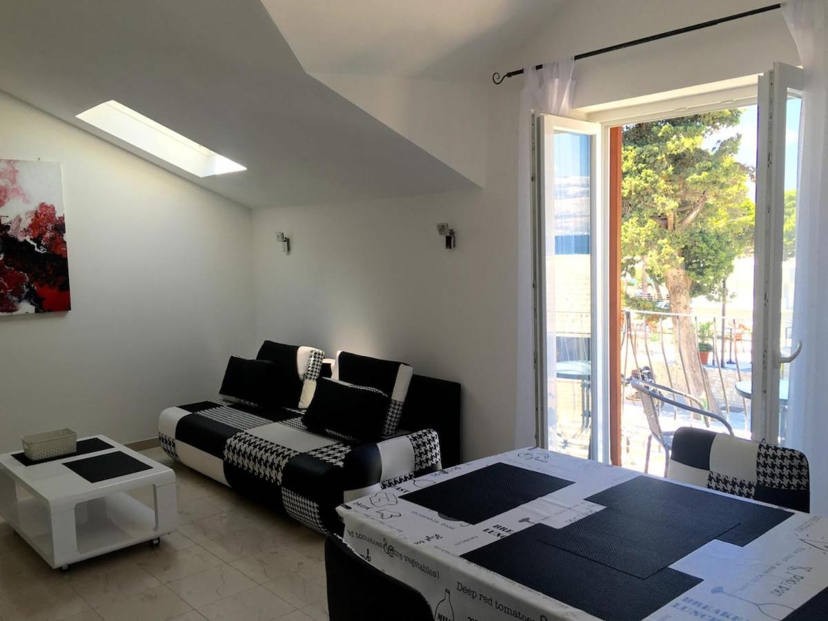 Lily apartment - Chambres d'hôtes Supetar